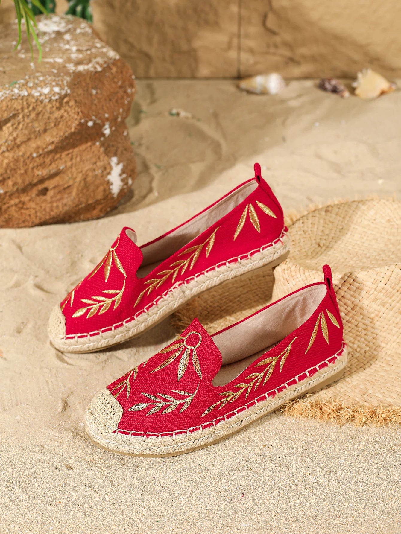 Women's Round-Toe Classic Flat Cap-Toe Slip ons Simple Espadrilles Leather Loafers