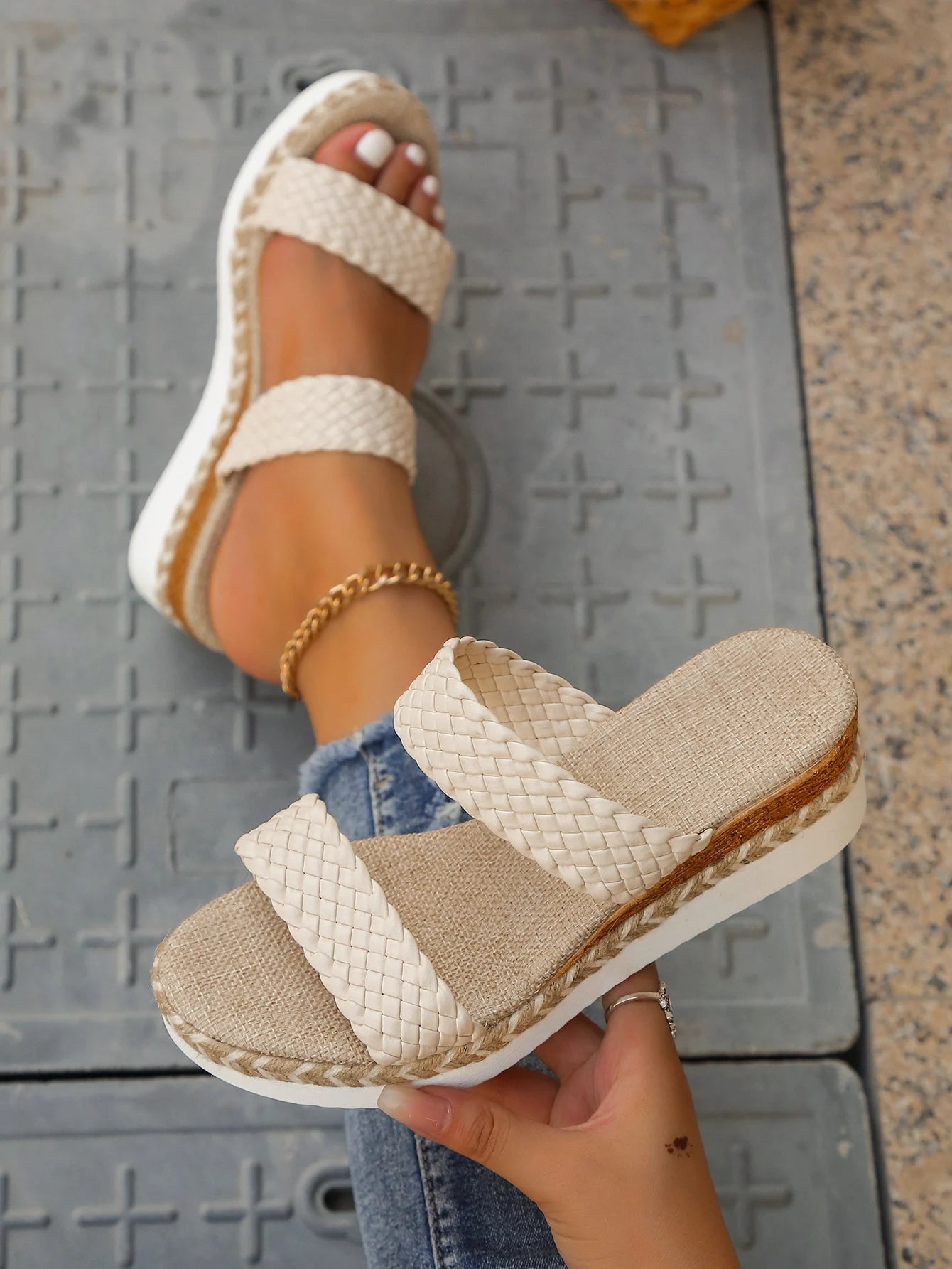 Thick sole wedge sandals summer new style knitted sandals fashionable thick sole waterproof platform sandals for women